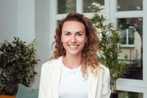 Nora Blum Nora Blum - Neue Wege und radikale Freundlichkeit